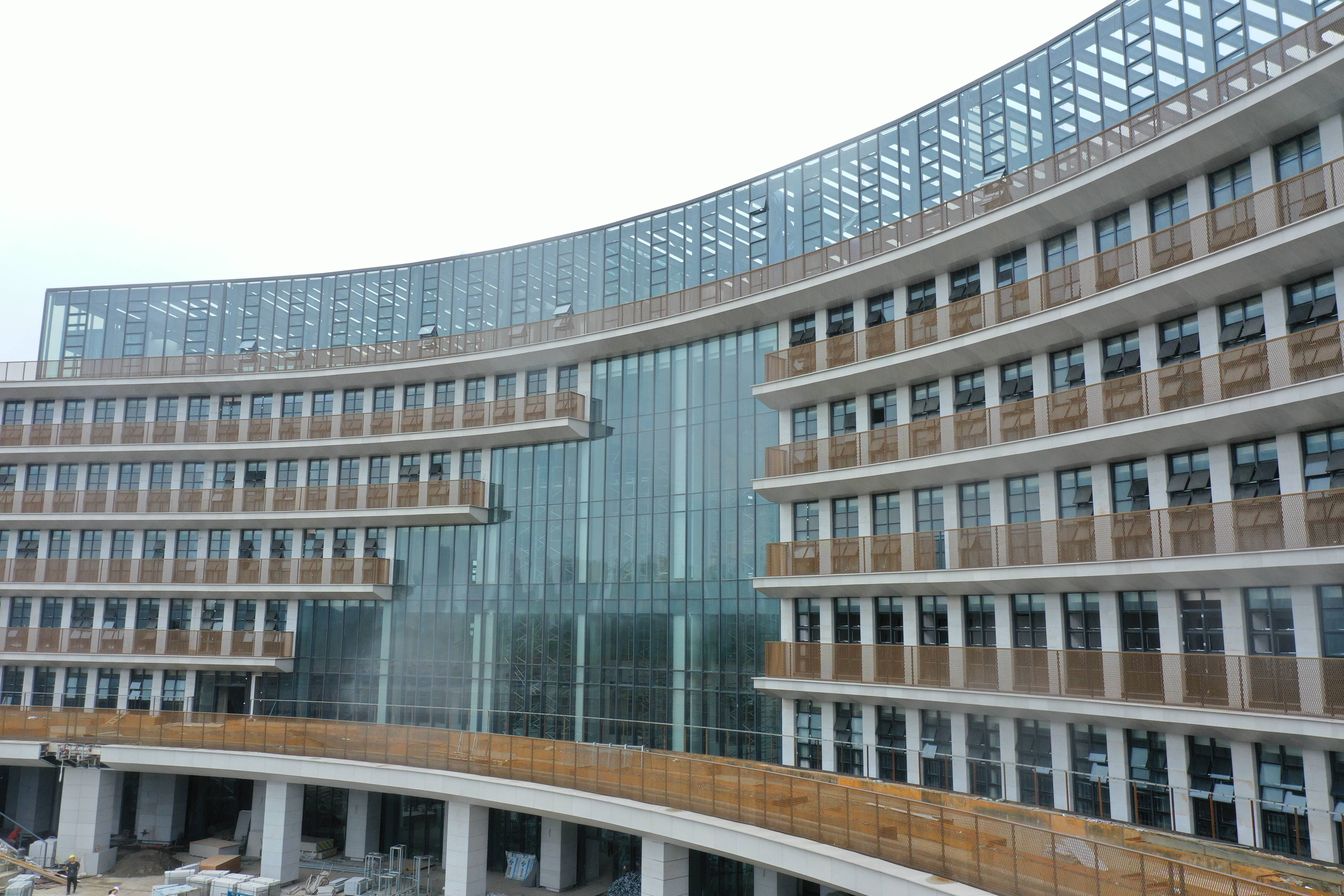 铝合金格栅外立面改造 铝合金格栅外立面改造图片