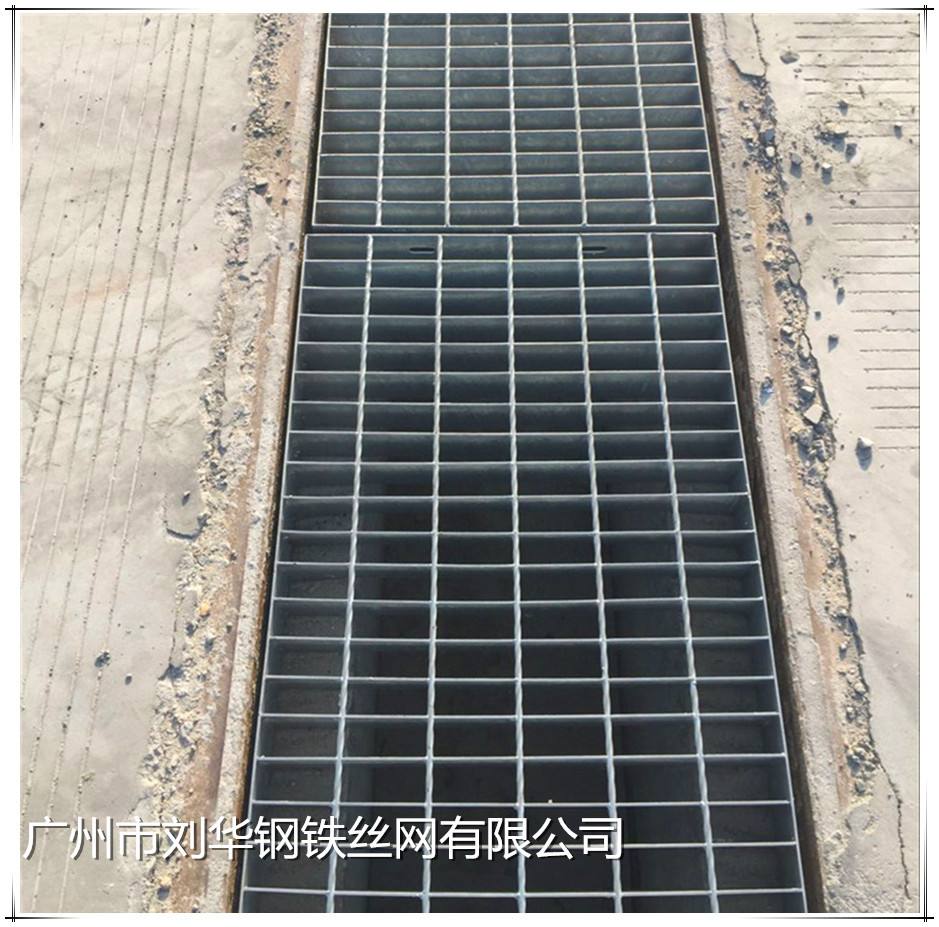 镀锌板和铝合金格栅价格 镀锌板和铝合金格栅价格一样吗