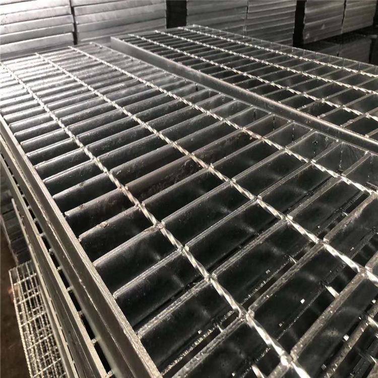 镀锌板和铝合金格栅价格 镀锌板和铝合金格栅价格一样吗
