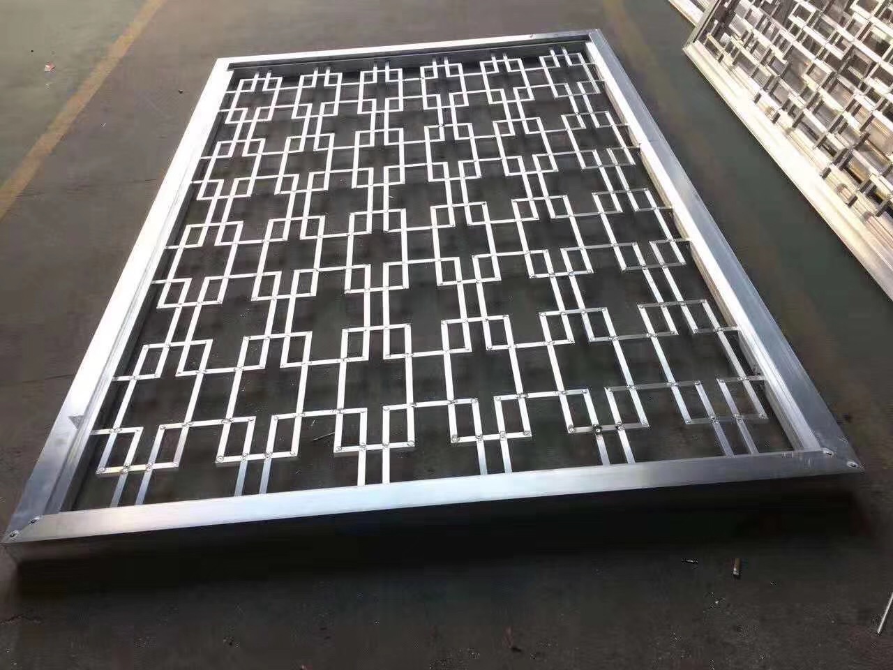 铝合金格栅招牌多少钱 铝合金格栅招牌多少钱一套