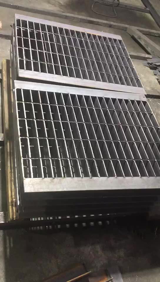 装铝合金格栅需要总包吊篮 装铝合金格栅需要总包吊篮嘛