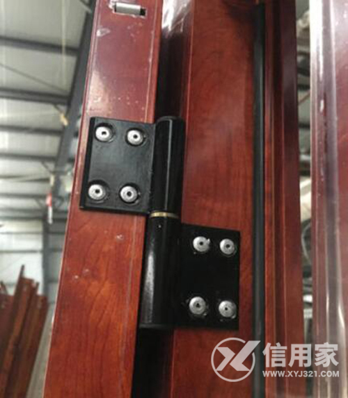 顶楼铝合金格栅门怎么拆 顶楼铝合金格栅门怎么拆卸