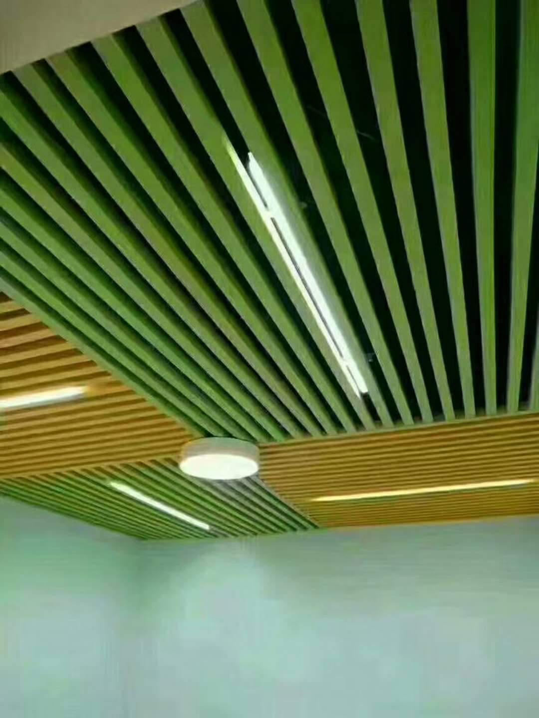 铝合金格栅吊顶工装图片大全 铝合金格栅吊顶工装图片大全视频